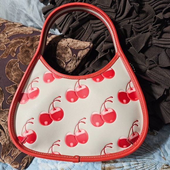 NWT SOLD OUT Coachtopia Coach Ergo Shoulder Bag in Vintage Cherry Print - Picture 4 of 7